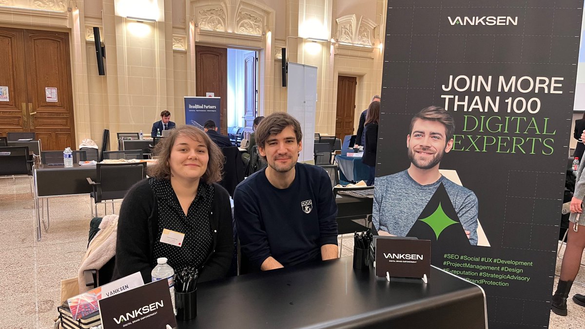 MartinJoffrey's tweet photo. 📅 Petite minute nostalgie. Hier, j'ai eu le plaisir de revenir à Nancy pour le Forum Entreprises @ICNbs.

Au programme : échanges avec les étudiants et détection de talents pour l’agence sur tous nos métiers. ✨

@vanksen @LaurieThomazo #joinus #DigitalBrandEmpowerment https://t.co/5m9yu8JDcP
