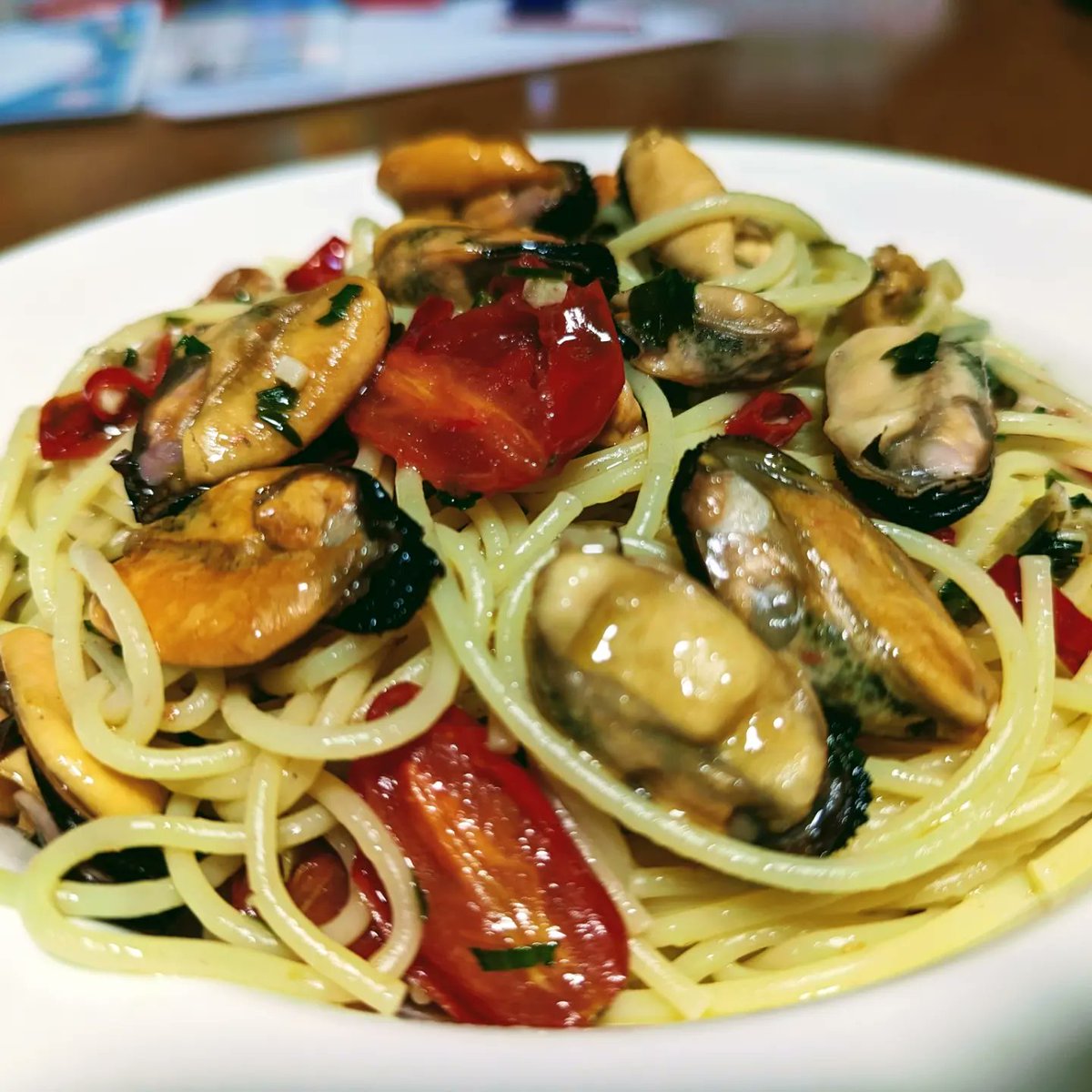 Italianique's tweet photo. @RateMyWogFood  spaghetti with mussels. In keeping with the Friday Fish movement. https://t.co/x5lHLjsMQ9