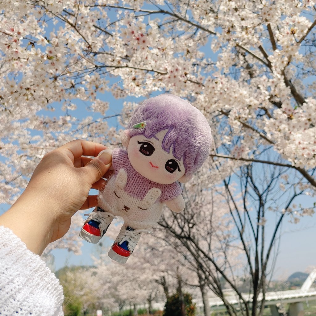 역시 봄은 이쁘구낭.