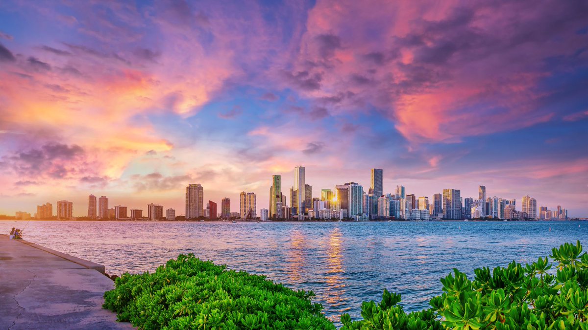 CIOonline's tweet photo. Despite a focus on core modernization and transformation work, 2023 State of the CIO respondents say CIOs are playing a strategic leadership role with impact that transcends IT. Read more:
https://t.co/b1knA7oXU1
#bethstackpole #ITleadership https://t.co/hcu6umAlV9