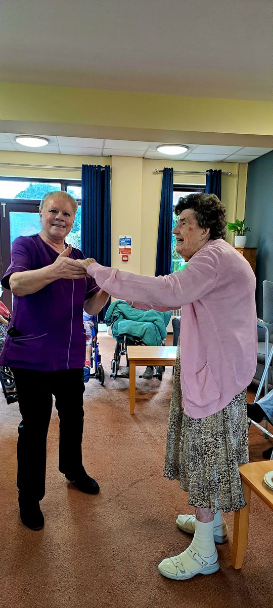 BorrageHouse's tweet photo. #fridaymorningvibe from everyone @BorrageHouse we #moved out of #March yesterday with #Dancing and had such fun. #Dance like no one is #Watching @AnchorLaterLife @anchorzestwell1 @StarFabricCare @SarahPAitken @SweetShotSnaps @HighBridgePubs @minahan153 https://t.co/5xHjMfzMHP