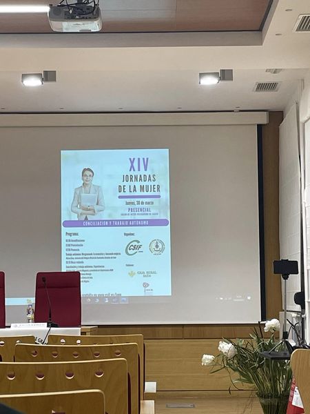 CSEFJaen's tweet photo. Esperanza Calzado, de La contra de Jaen.
Cristina Sort, de Lexveri Abogacía y presidenta de Empresarias Jaem
Ximena Villalonga, de Xcience Designs.
María Contreras, de Flor de Magina. https://t.co/9lc1LdXRt5