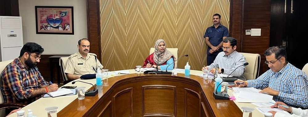 shahezadi_syed's tweet image. I chaired a Review Meeting for the implementation of PM&apos;s new 15 point program with Shri Vishram Kr.Meena, IAS,Addl.DCP(Gurugram),Sri Mahavir Singh,IPS,DCP (Sohna),DMWOand officials at Conference Hall, Gurugram district,haryana state.
@PMOIndia @narendramodi @blsanthosh @NCM_GoI