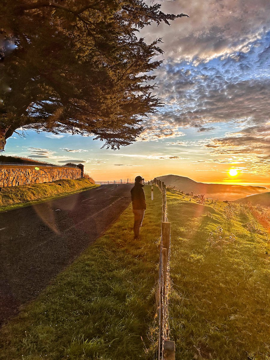 prahda83's tweet photo. One of the most beautiful sunrises of my life so far.

#Dunedin, #NewZealand 

#Homeland #Neuseeland #NouvelleZelande #더니든 #뉴질랜드 #ダニーデン #ニュージーランド #但尼丁 #紐西蘭 #Heaven #Paradise #View #DunnerStunner #Nature #DestinationNZ #Sunrise https://t.co/0ogHLEWHBQ