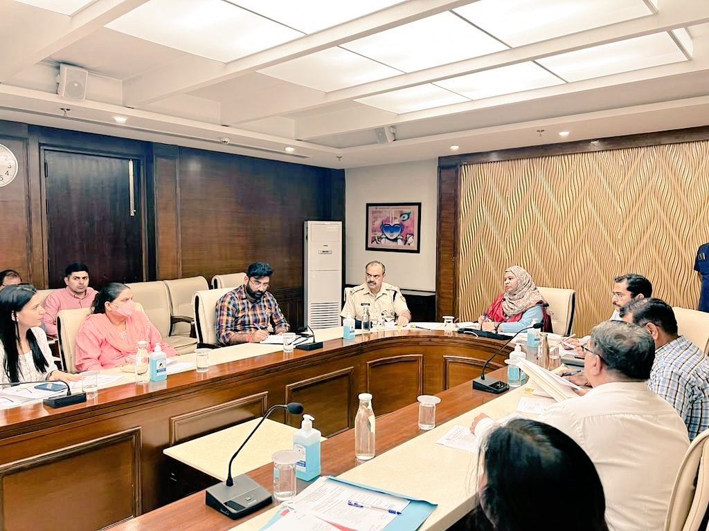 shahezadi_syed's tweet image. I chaired a Review Meeting for the implementation of PM&apos;s new 15 point program with Shri Vishram Kr.Meena, IAS,Addl.DCP(Gurugram),Sri Mahavir Singh,IPS,DCP (Sohna),DMWOand officials at Conference Hall, Gurugram district,haryana state.
@PMOIndia @narendramodi @blsanthosh @NCM_GoI