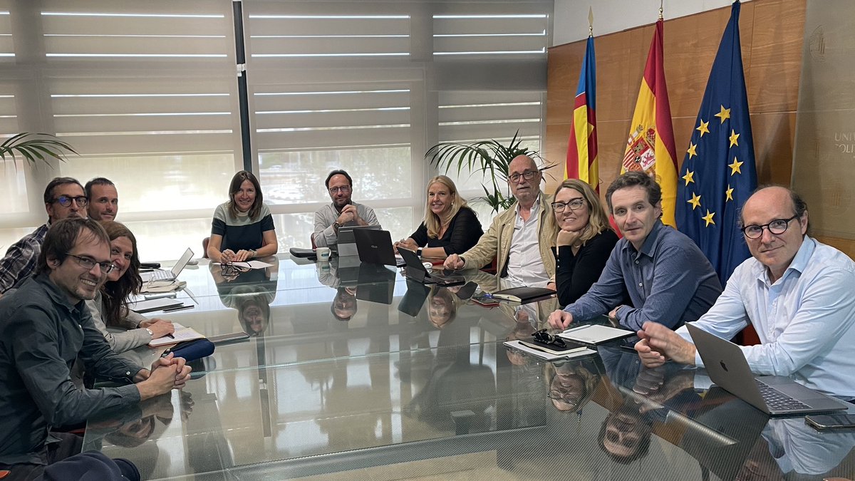 ddc_72's tweet photo. Ayer nos reunimos los actores @UPV del #BinomioCiudadUniversidad. Objetivo: estudiar el desarrollo de los instrumentos para la #descarbonización en la #MissionClimática de #València.
#UPVLivingLab #LivingLab https://t.co/Nwg4rSrSx7