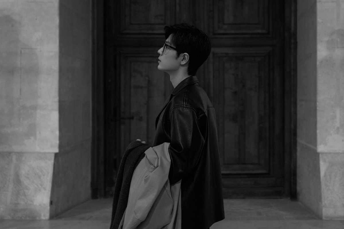 XiaoZhan_OFC's tweet photo. 【230331 Photo】

#XiaoZhan1005NewsPort
#XiaoZhan #肖战 #SeanXiao

Xiao Zhan Studio Weibo updated:

Searching for a motley of silhouettes, recording Xiao Zhan's footsteps. https://t.co/K5bCpnAa2O