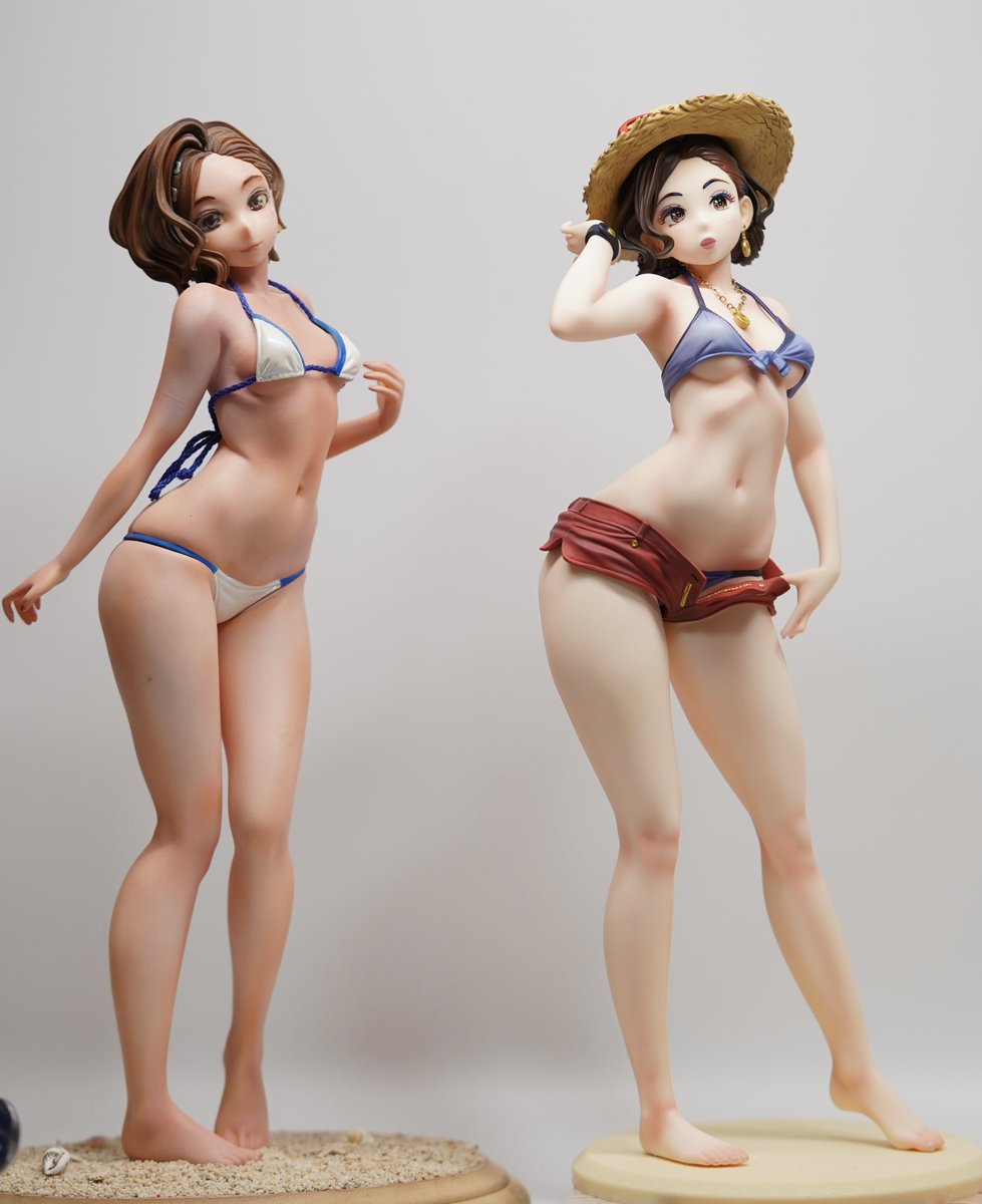 ガレージキット見栄子とダイキ工業さんPVC見栄子の比較とガレージキット見栄子とガレージキットぷりんの比較。PVC化すると数パーセント(5くらい?)縮んで実は結構スケールが小さくなるんだけど、見栄子PVC化の際、唐詩郎さんは高身長化巨腰化調整したっぽいですね。(縮んでるけど身長が同じ) 