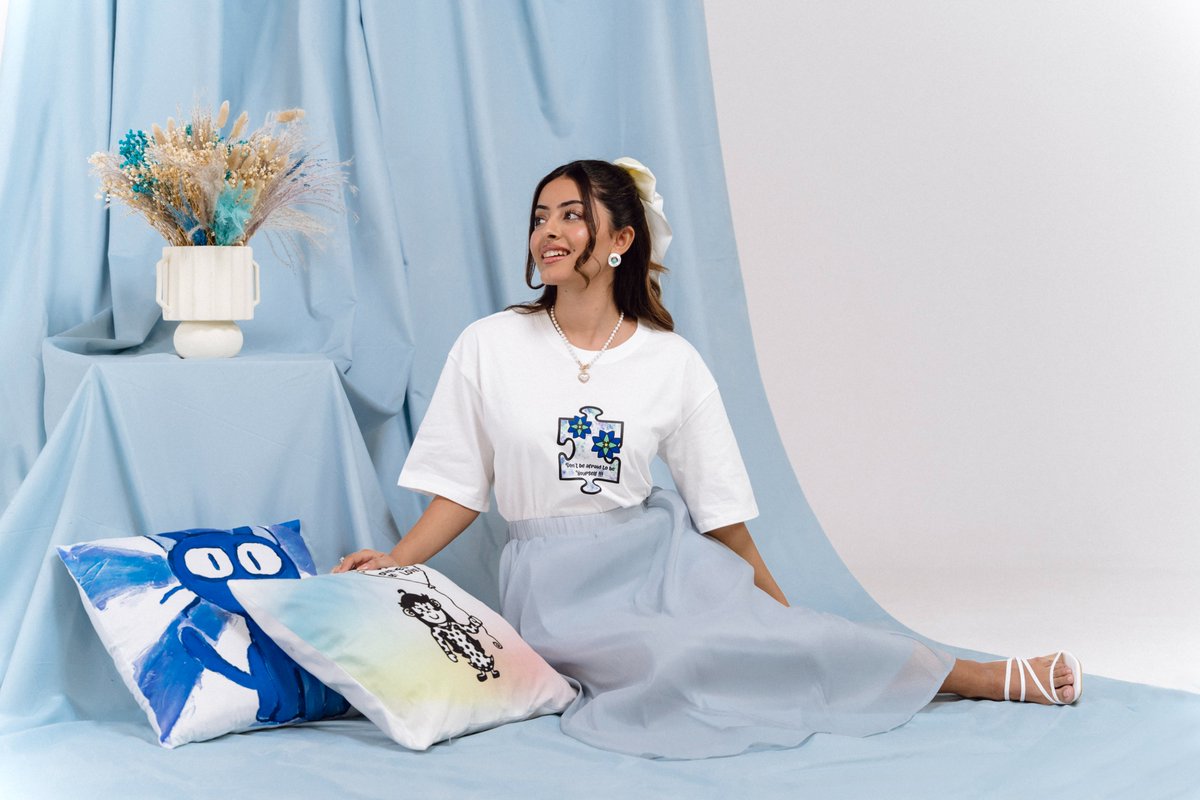 تضم مجموعة SHEIN X Autism Heroes أعمالًا فنية صممها أفراد ذوي اضطراب طيف التوحد، لتكون بمثابة منصة إبداعية لهم للتعبير عن أنفسهم من خلال الفن.
بدعم من سفيرة شي إن جود عزيز
#SHEINcares #poweredbylove