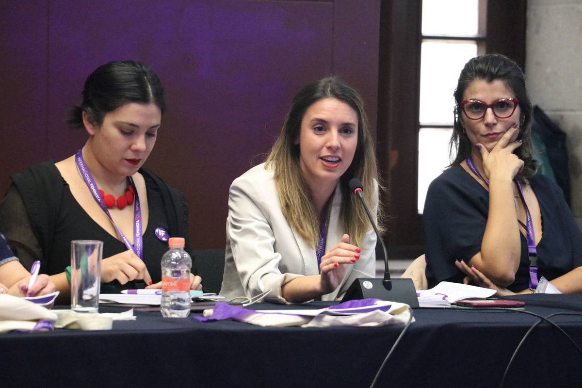 IreneMontero's tweet photo. Estos días nos encontramos muchas en Ciudad de México para iniciar un camino muy ilusionante: construir una #InternacionalFeminista.

Juntas, con un feminismo transformador y popular, para seguir avanzando en derechos en todo el mundo.

¡Larga vida a la @IntFeministaIF! ♀️ https://t.co/jvuunPReFR