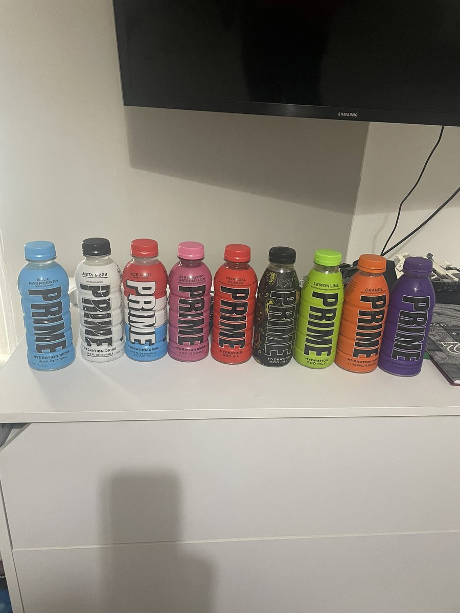 Current view in my sons bedroom… apparently the Prime obsession still burns in the pre teen world #primenews #prime #tweens