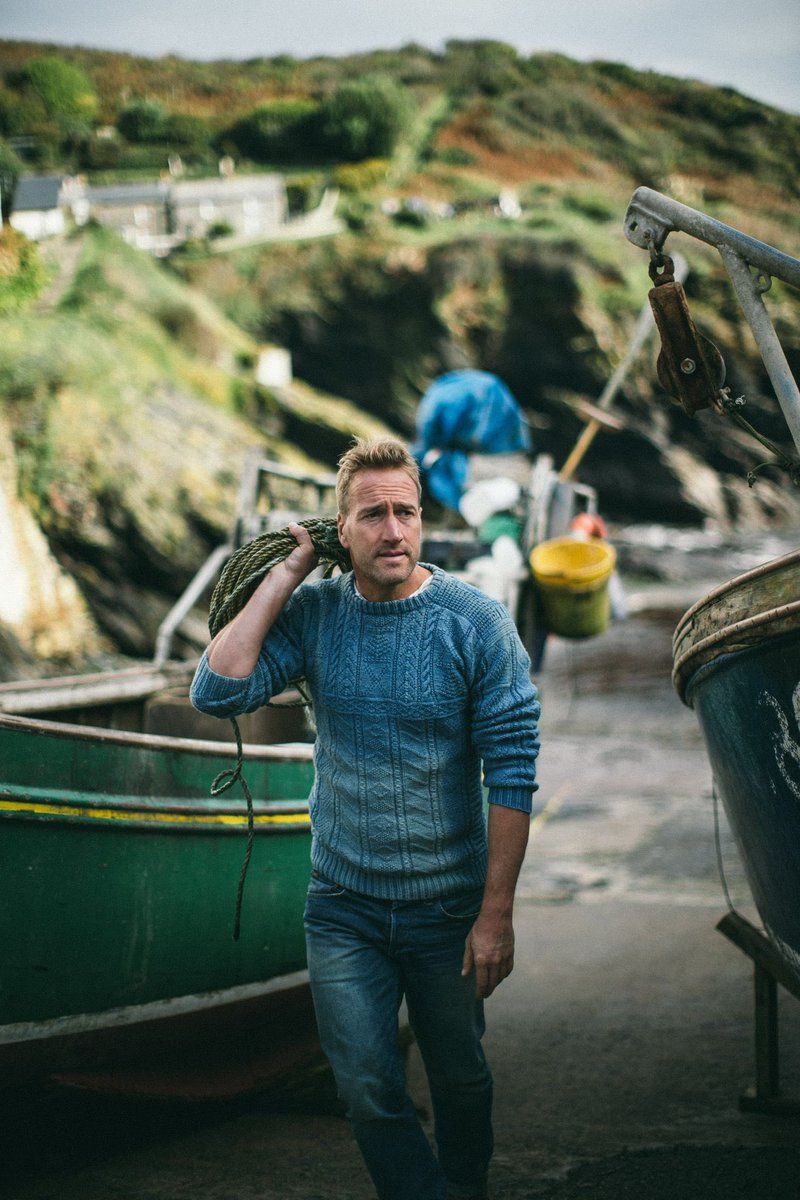 Benfogle's tweet photo. If in doubt……….wear a handknit jumper………. https://t.co/HQgqIgcrcO