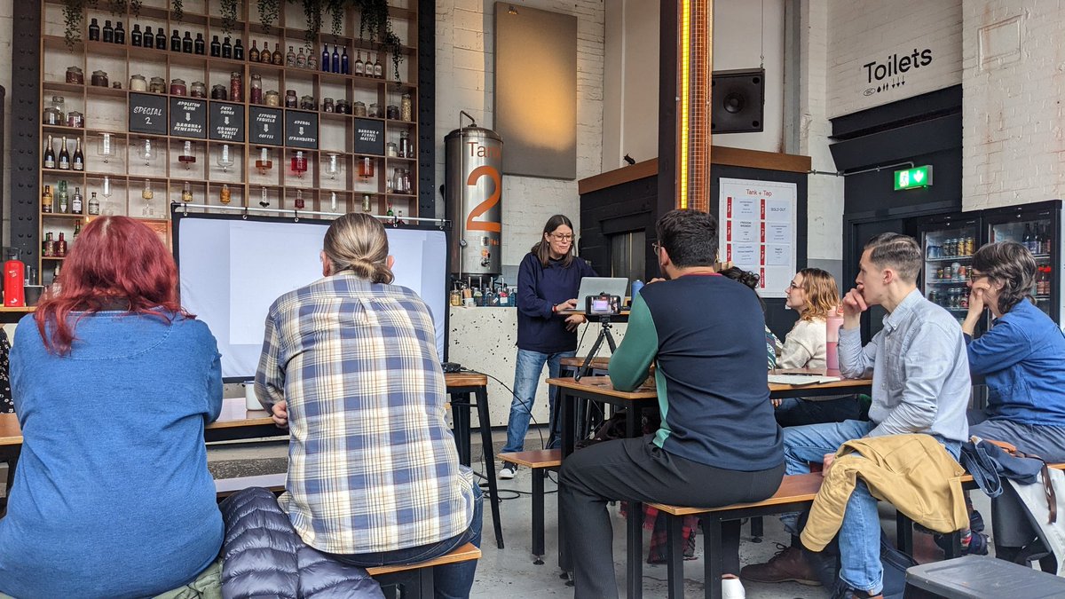 comms_sam's tweet image. Friday morning feminism ✨ amazing @CM_Sheffield talk by Justine Gaubert about her grassroots organisation, The Crone Club. Can't wait to be a crone now, which is something I thought I'd never say! There are alternatives to hating aging 💖