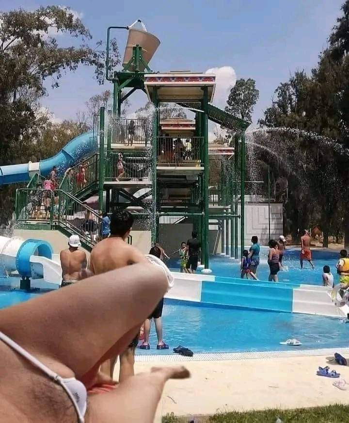 ร้อนร้อนแบบนี้ มาหาเล่นน้ำกันดีกว่าเธอ"
#เธออยากเล่นน้ำเราไม!!
😁