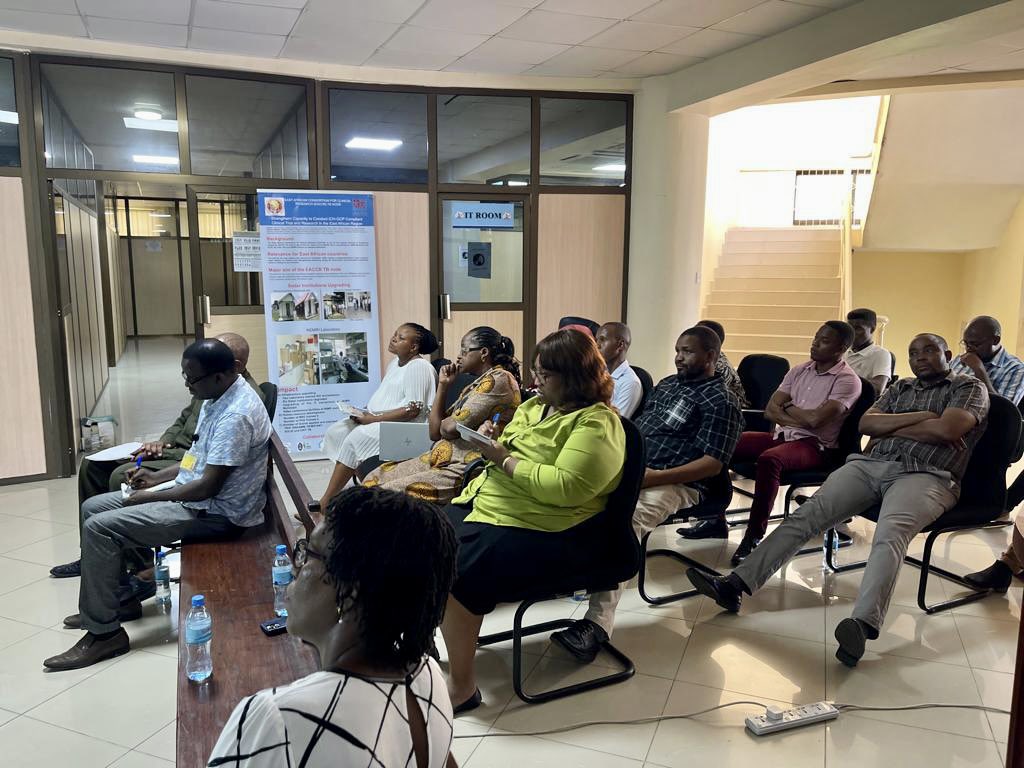 ndeky's tweet image. It is important that science communication translates to non-scientists. @NIMRMuhimbili journal club is attended by all including our cleaning staff. They in turn educate their communities. Quick &amp;amp; simple  way to expand reach of scientific information. #journalclub #sciencecomm