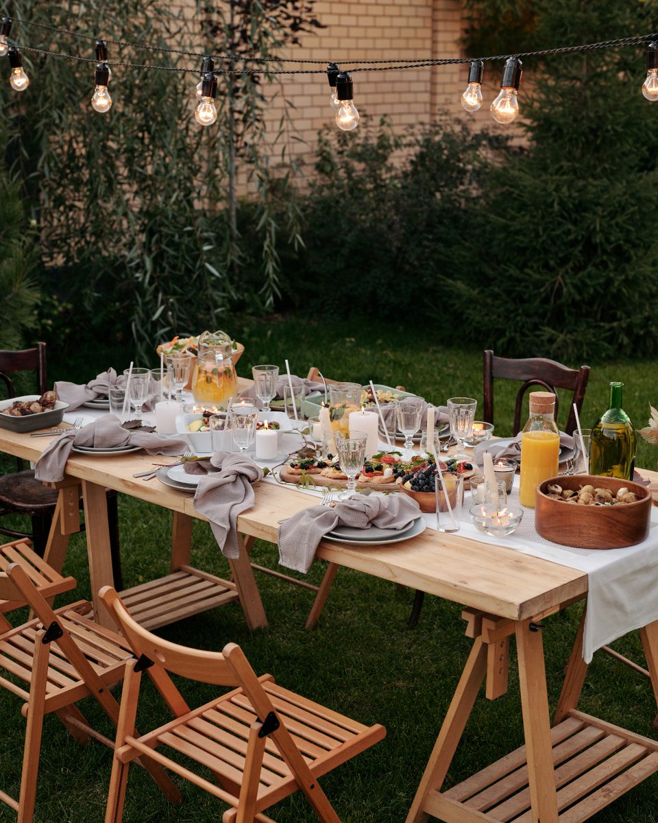 SPTGroceryStore's tweet photo. Get ready for long evenings in the garden! #.OMGeorge 💛 https://t.co/w31OtWoTN4