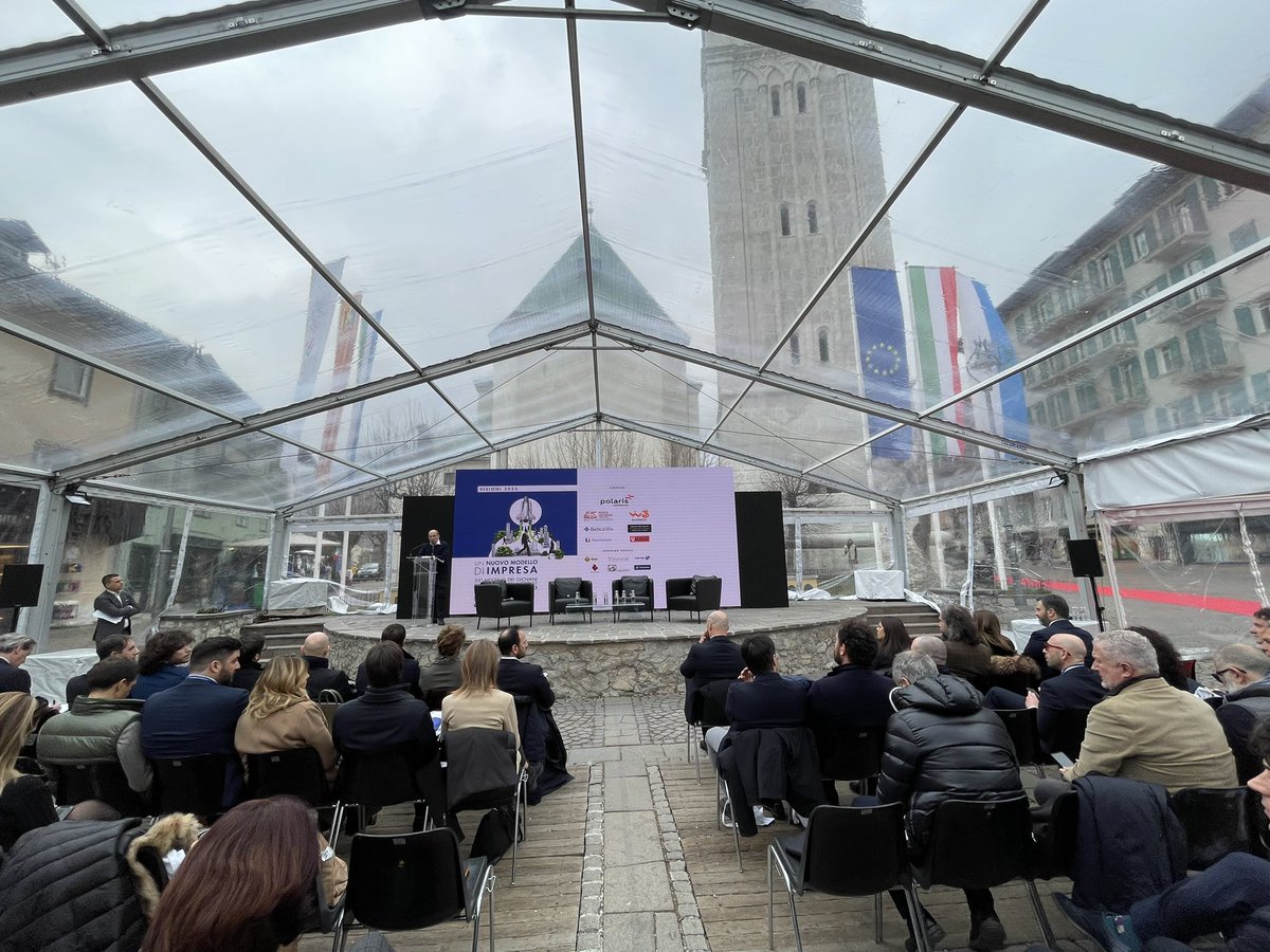 GIConfindustria's tweet photo. Saluti istituzionali al @GgiMeetingNE #Visioni2023

Intervengono:
Gianluca Lorenzi | Sindaco di Cortina d’Ampezzo
Massimiliano Fedriga | Presidente Regione Autonoma Friuli Venezia Giulia
Enrico Carraro | Presidente Confindustria Veneto
Scopri il programma: https://t.co/HsYjMBPfkJ https://t.co/TVMFVpmnt9