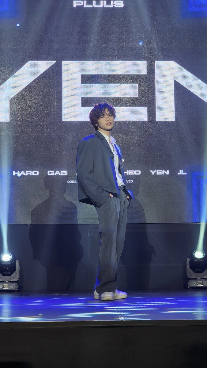 ceineau's tweet photo. oMYGHAD??? maryen ammiel ano ito OMGNK

PLUUS MEDIA CON 
#PLUUSDebutShowcase
#AlwaysPLUUS 
#PLUUS @pluus_official https://t.co/PD0My39A7J