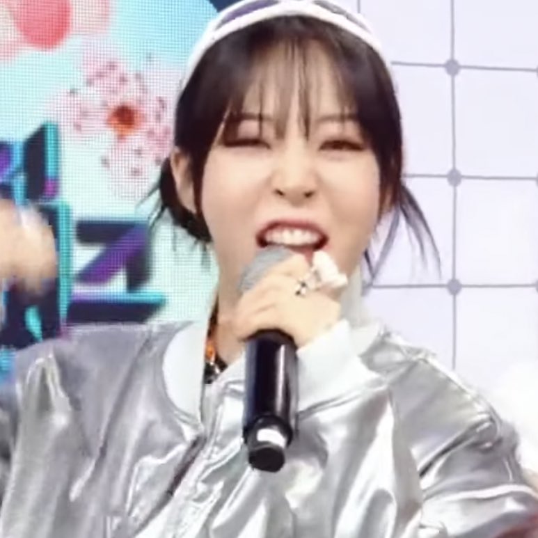 MBYLOOKS's tweet photo. certified 🐹

#MOONBYUL #문별 #MAMAMOOplus https://t.co/snFC6Vy1ct