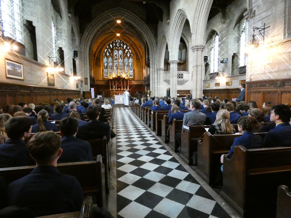 ripleystthomas's tweet photo. Today we began the day with our traditional end of term communion services where each year group attends a service in one of our local churches
Y7 St Tees
Y8 Phythian
Y9 St Pauls Scotforth
Y10 Christ Church
Y11 Ripley Chapel
6F The Priory
#endoftermcommunion #localchurches https://t.co/OXGfLakI9V