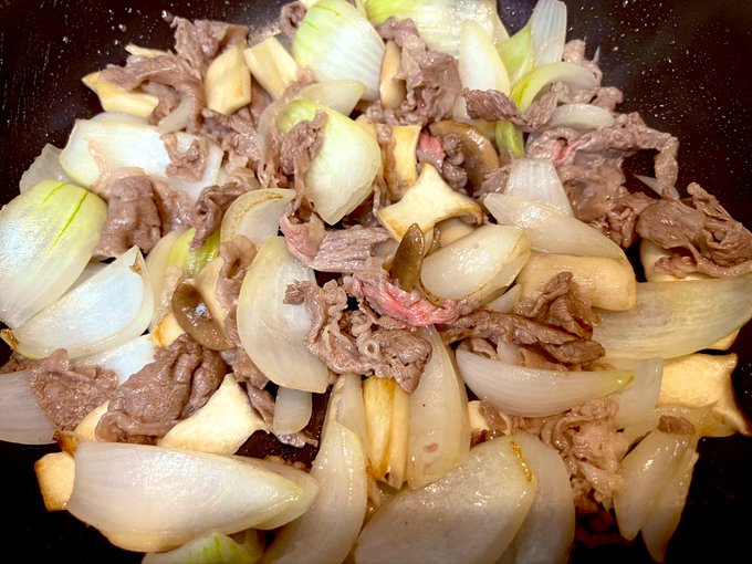 ここからどんな料理にもなれる具材たち…今日はハッシュドビーフです🍛 