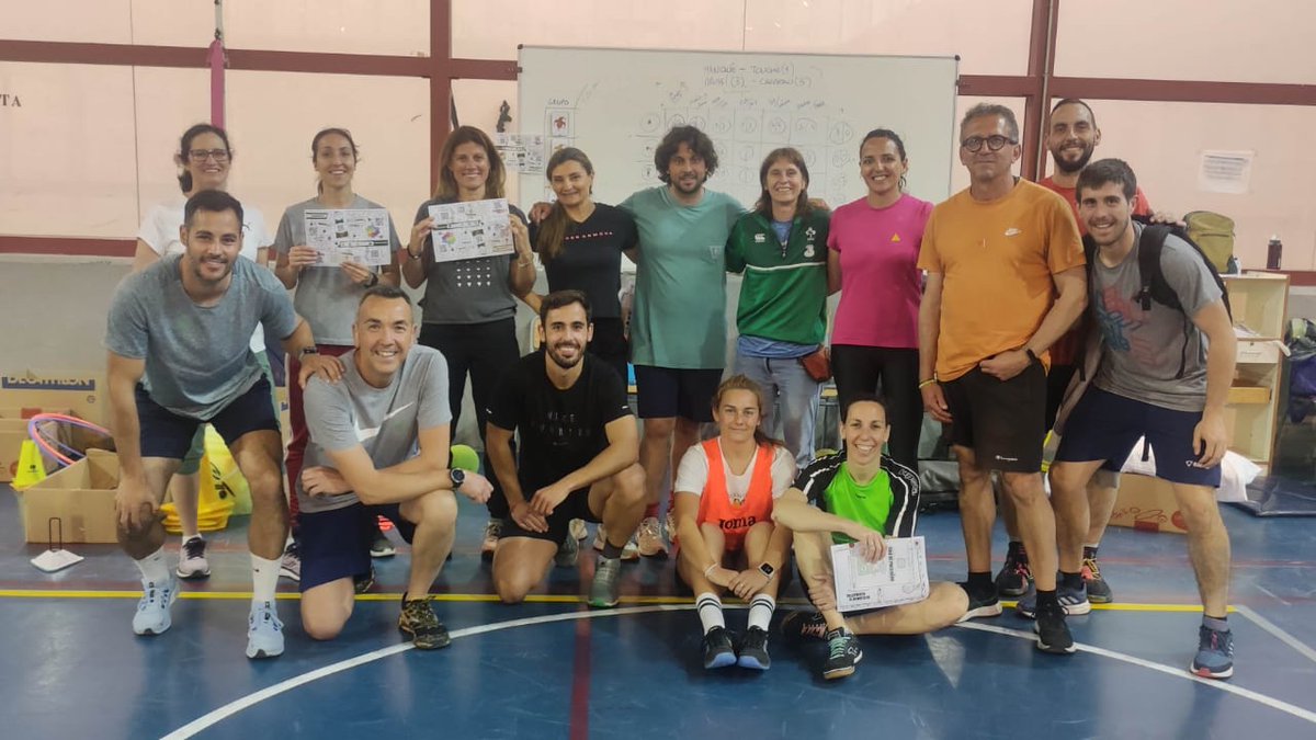 UPVAV's tweet image. Bonita experiencia la de ayer cerrando el curso de Actividades FR inclusivas en FP / @CEFIRE_FP_ERE @CEFIREambitAE /
4 jornadas intensas explotando actividades versátiles como Frisbinton, Pickleball, BBB y Tiro de Precisión, para generar nuevas propuestas inclusivas en el aula.
