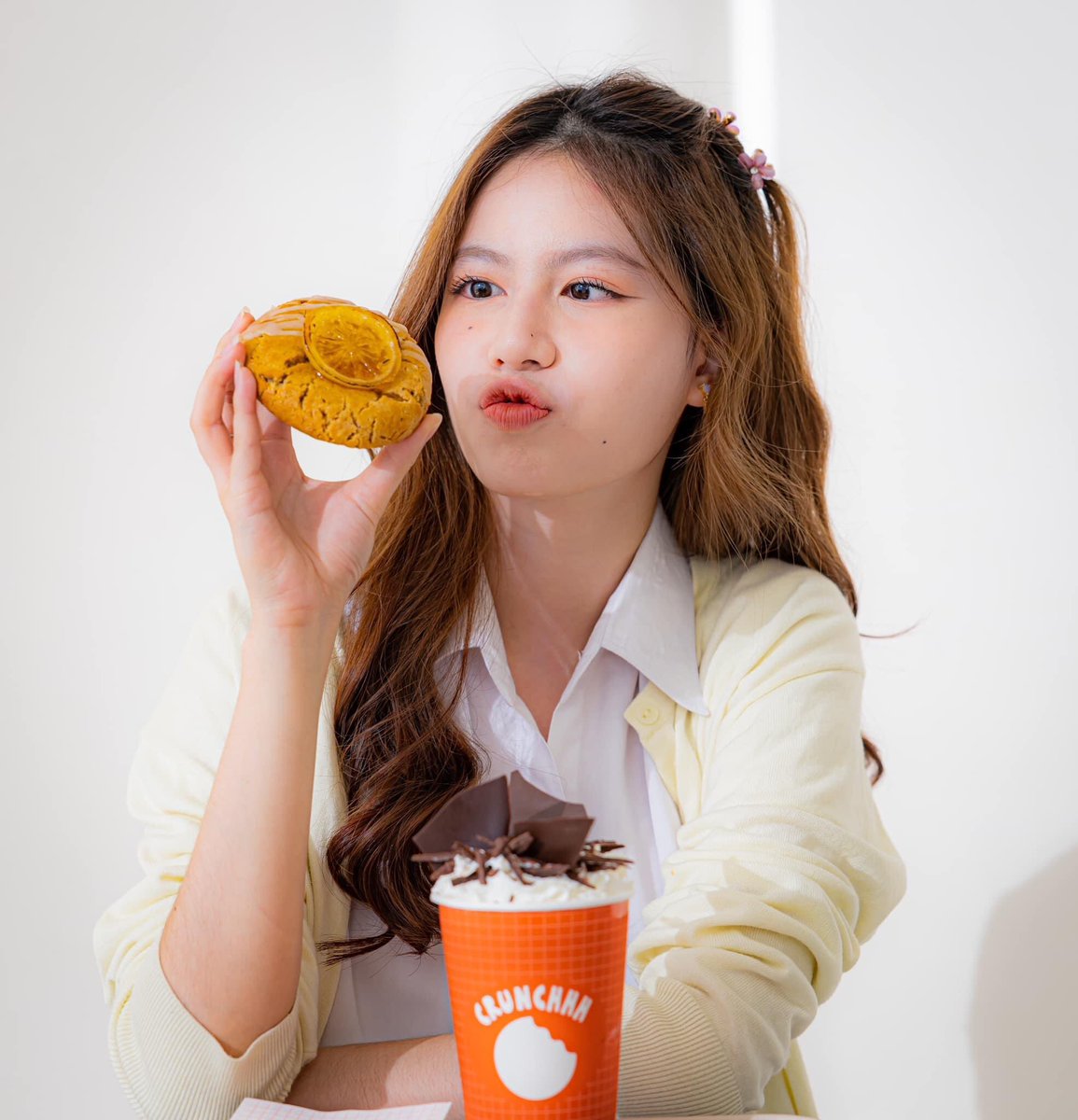 JaaBNK48Fanclub's tweet photo. [Post]

Crunchhhbkk คุกกี้แสนอร่อย น่ารัก ชิ้นใหญ่🍪 เค้าออกคุกกี้รสใหม่ 2 รส Lemon cream cheese cookie และ Coffee caramel cookie

#crunchhh #crunchhhbkk #cookie #cookies #lemoncreamcheese #coffeecaramel #คุกกี้

#JajaNapaphat #BungeeJaa https://t.co/nfIsNU1Okc