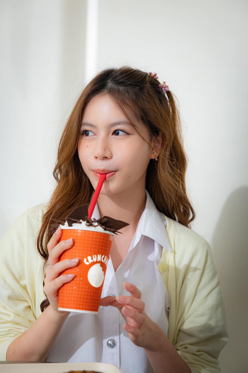 JaaBNK48Fanclub's tweet photo. [Post]

Crunchhhbkk คุกกี้แสนอร่อย น่ารัก ชิ้นใหญ่🍪 เค้าออกคุกกี้รสใหม่ 2 รส Lemon cream cheese cookie และ Coffee caramel cookie

#crunchhh #crunchhhbkk #cookie #cookies #lemoncreamcheese #coffeecaramel #คุกกี้

#JajaNapaphat #BungeeJaa https://t.co/nfIsNU1Okc