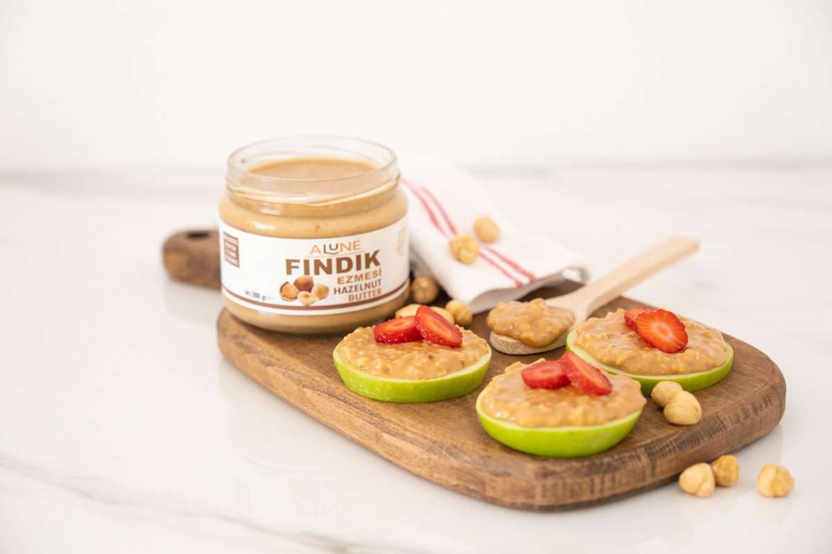 Karadeniz fındıkları ile üretilen, Parçacıklı ve sürülebilir kıvamında, Alune Fındık Ezmesi ile her tadım da vazgeçilmez fındık tadını hissedersiniz. Kahvaltılarda, ara öğünlerde yada yaratıcı tariflerinizde
kullanabilirsiniz. 😋🥜 👉alune.com.tr