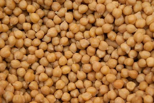 GGKitchenGadget's tweet photo. I was first introduced to #chickpeas or #garbanzo beans when I was in France. It was the highlight of a #couscous dish and a lovely#hotsauce. They are small round pea-like beans and are a versatile and #nutritious #legume that can be used in a variety of dishes. https://t.co/V1Ky2L31js