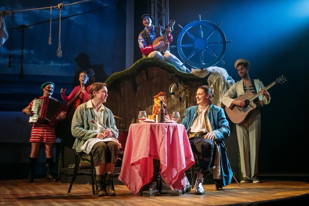 🏴‍☠️ 137 years since Robert Louis Stevenson’s classic Scottish adventure story #Kidnapped was published - now it’s been reinvented as a swashbuckling rom-com for Scotland’s next big stage show, which premieres at <a href="/thebeaconarts/">Beacon Arts Centre</a> tonight. 🏴󠁧󠁢󠁳󠁣󠁴󠁿 
scotsman.com/whats-on/arts-… <a href="/NTSonline/">National Theatre of Scotland</a>