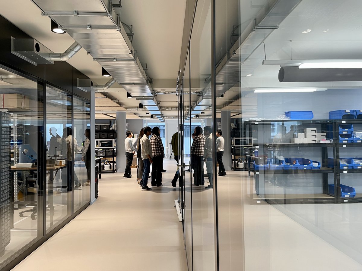 cytena's tweet photo. Yesterday, students of the #IMTEK - Institute for Microsystems Technology, @UniFreiburg, got a tour through our headquarters and an introduction to our state-of-the-art laboratory products. We're proud to support and help educate the next generation of tech innovators! https://t.co/3dlQtQrrKB