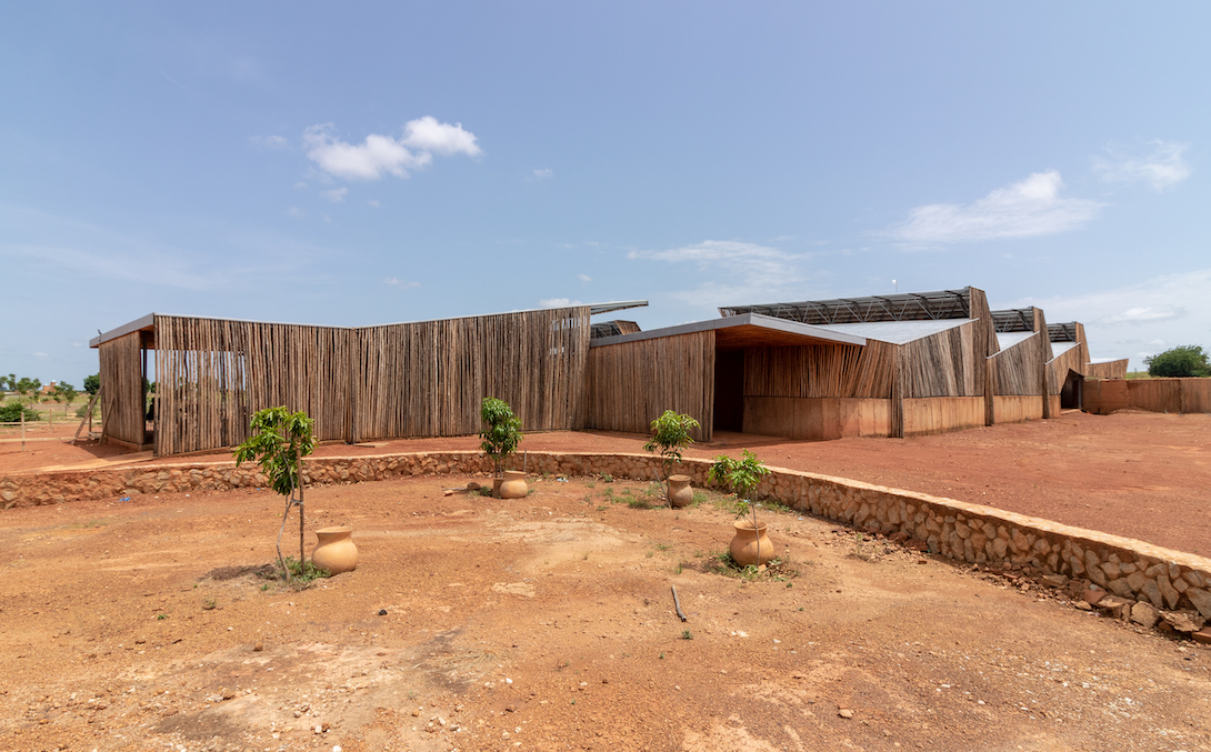 .<a href="/fuergando/">Kéré Architecture</a>, the Berlin-based studio run by Diébédo Francis Kéré, has completed the Burkina Institute of Technology in Koudougou, using clay and eucalyptus. Read more via <a href="/iconeye/">ICON</a> #IconInsights bit.ly/3JM262s