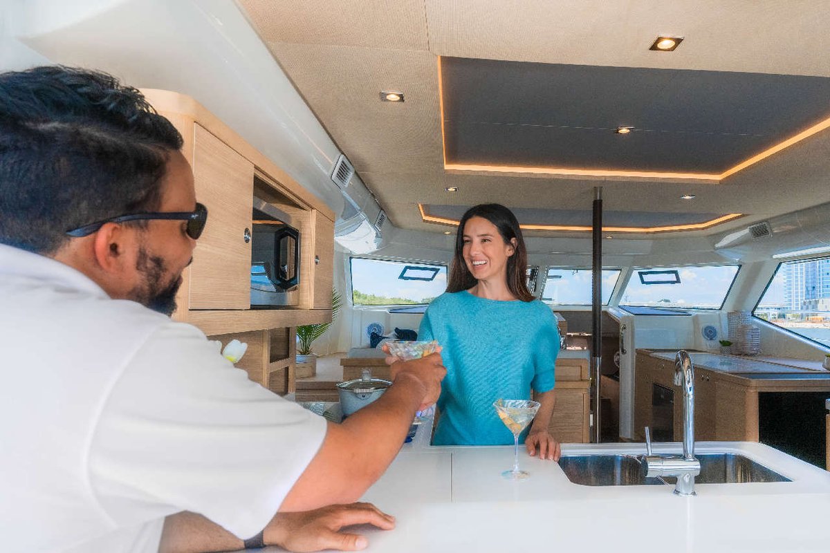 Born of innovation and experience, the luxurious Aquila 44 Yacht Power Catamaran is a world leader in its class. postly.app/2QlO #aquilaboatsuk #aquilauk #powercatamarans #aquilaboats44 #newcatamarans @aquilayachtsuk #fromheretoparadise postly.app/2QlP
