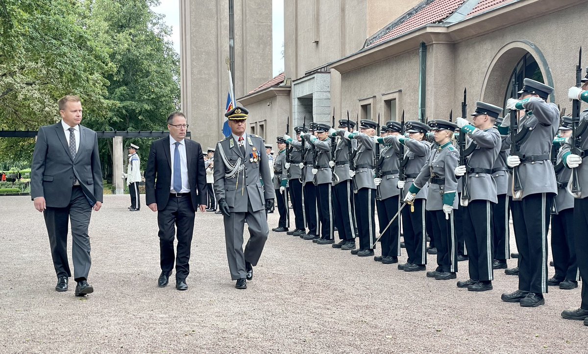 Velkommen, Finland! Tervetuloa Suomi! 🇫🇮
 
Nå har alle NATOs medlemsland godkjent at Finland går inn i alliansen. Det gjør Finland tryggere, og hele <a href="/NATO/">NATO</a> sterkere.
 
Vi ser fram til fortsatt godt forsvarssamarbeid i Norden og #NATO, sier forsvarsminister Bjørn Arild Gram.