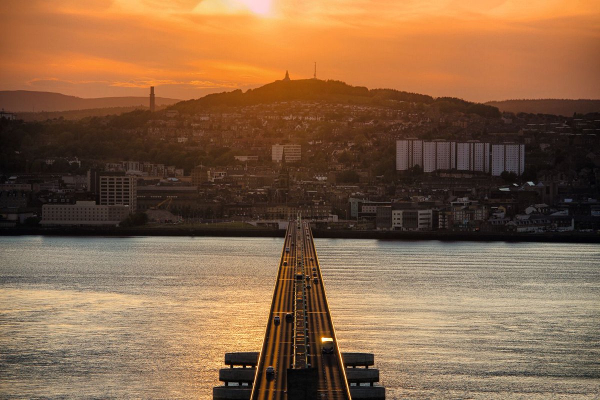 University of Dundee tweet media