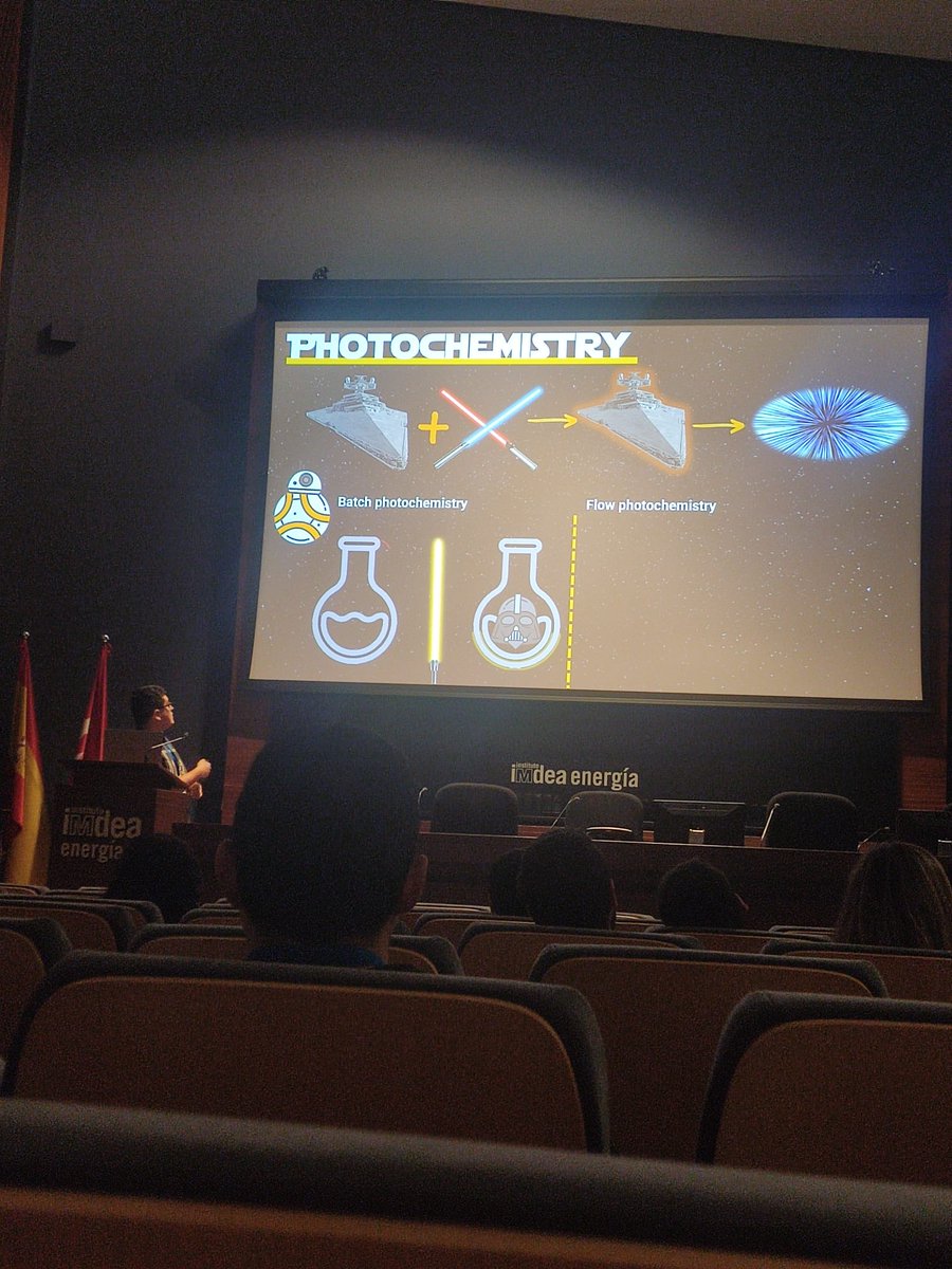 Yesterday, The newcomers seminar took place in @IMDEAEnergia  energia where our colleague, Dr. Ignacio Lemir (Nacho), was talking about his background and the work he did during his thesis. The talk name was 'From darkness to light: a continuous flow approach to photochemistry'.