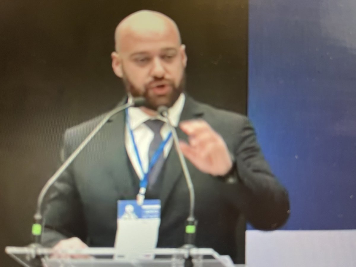 GIConf_ER's tweet photo. A #Visioni2023 Marco Dalla Bernardina, Presidente Giovani Imprenditori Confindustria Veneto, presenta le tesi dei  #GgiMeetingNE. Attrattività di talenti, investimenti, sostenibilità sono tra le sfide da vincere  🔛 Siamo qui in diretta https://t.co/EcAbRyDeHg https://t.co/60hCzkRmxw
