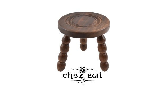 Chezrai1's tweet photo. Excited to share the latest addition to my #etsy shop: Vintage French Small Wooden Stubby Round Chunky Bobbin Legged Stool Tabouret Plant Stand Farmhouse Display Housewarming Gift Idea/ Chez Rai https://t.co/yn7XsTCKcw #brown #heavystool #smallstool #chunkystool #milki https://t.co/iGHFIBMsJF