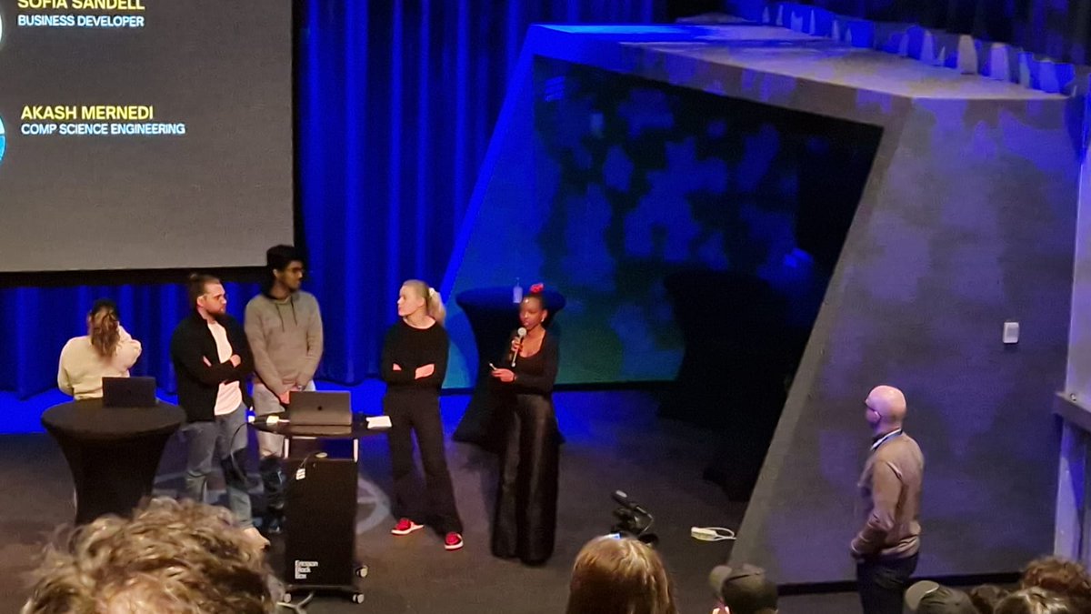 tetadiananow's tweet image. Combining music with UX Design is a journey that I will share someday in the future. 😎
Yesterday, we closed a 24hour hachathon for Ericsson. #TechandBusiness #Connectivity #SocialResponsibility 🙌🏿