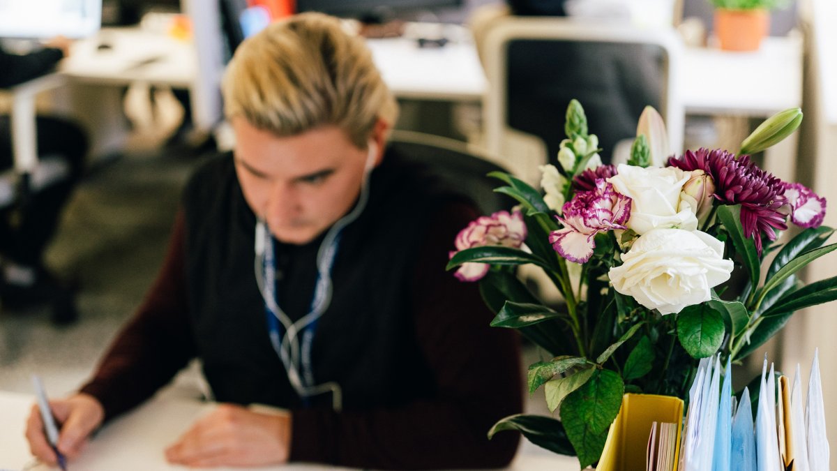 What does design for democracy mean, and can design be implemented into our systems for democratic change? 
Learn more: pdr-research.com/news/design-fo… 
#designfordemocracy #research #globalacademiesfellowship