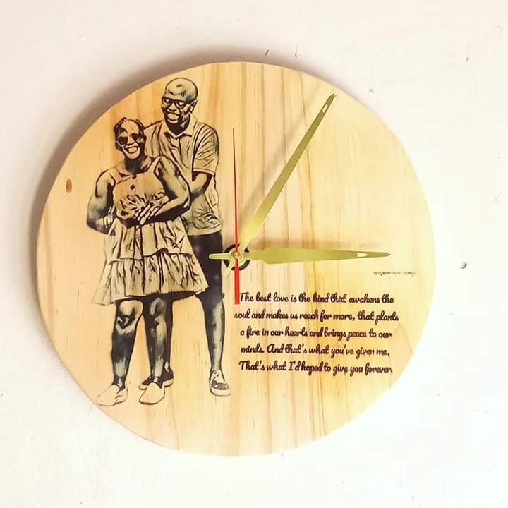 mccools_corner's tweet photo. Memory is a way of holding on to the things you love, things you are, things you never want to lose.
We're here to capture your moment in time.

Personalized Wall Clock R450

WhatsApp 0693325226 / 0789431446

Courier is available - R100 
#RepoRate #Mbeki #FamilyMeeting 
#Paballo https://t.co/BIg2zJ0L24