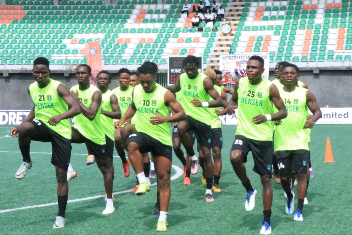 FCONE_Rocket's tweet image. Final prep for tomorrow ✅

#ROCROV
#LetsGoRockets