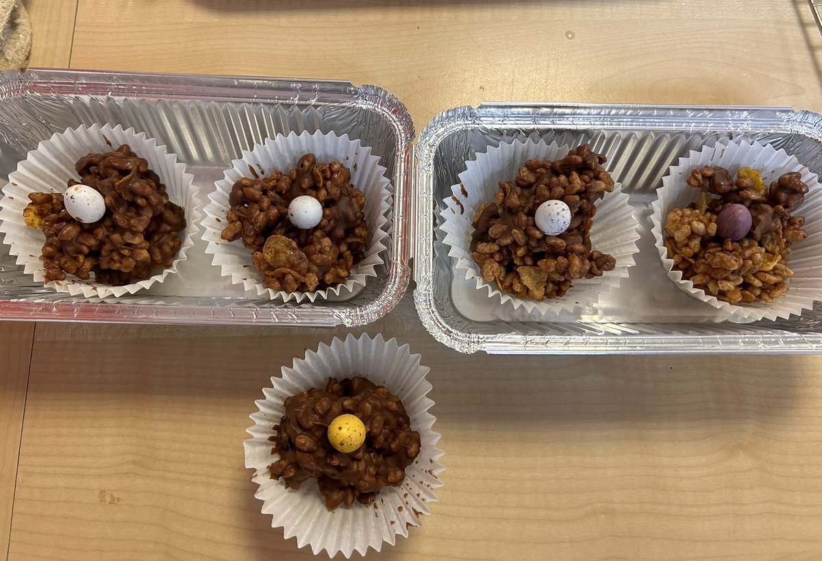 Some Easter treats have been baked from the FA Hospitality pupils and they taste delish. Yummy hot cross buns and crispy cakes! Happy Easter everyone🐰🐣🌟