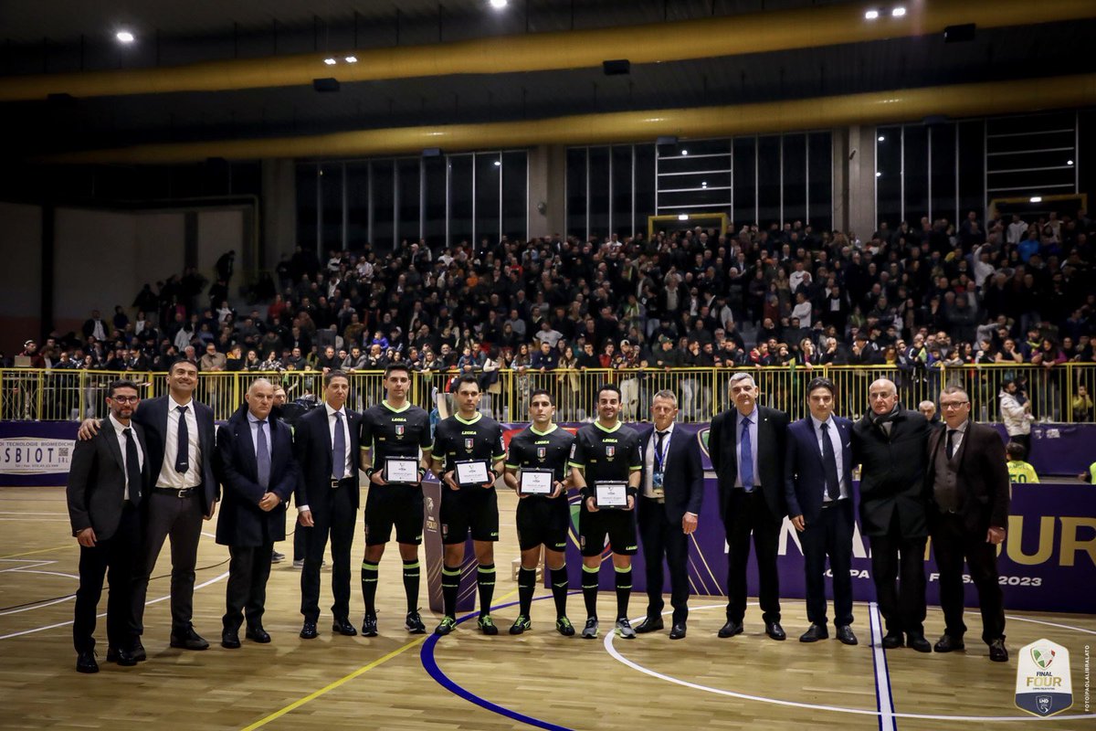 AIA_it's tweet photo. Grande soddisfazione espressa dal Componente del Comitato Nazionale Luca Marconi nonché dal Responsabile della #CAN5 Franco Falvo per la direzione delle gare della Final Four e Final Eight di Coppa Italia.
Leggi la news: https://t.co/j8k9hH02DF
#AIA #arbitri #calcio #sport https://t.co/EcYHWw9kLh