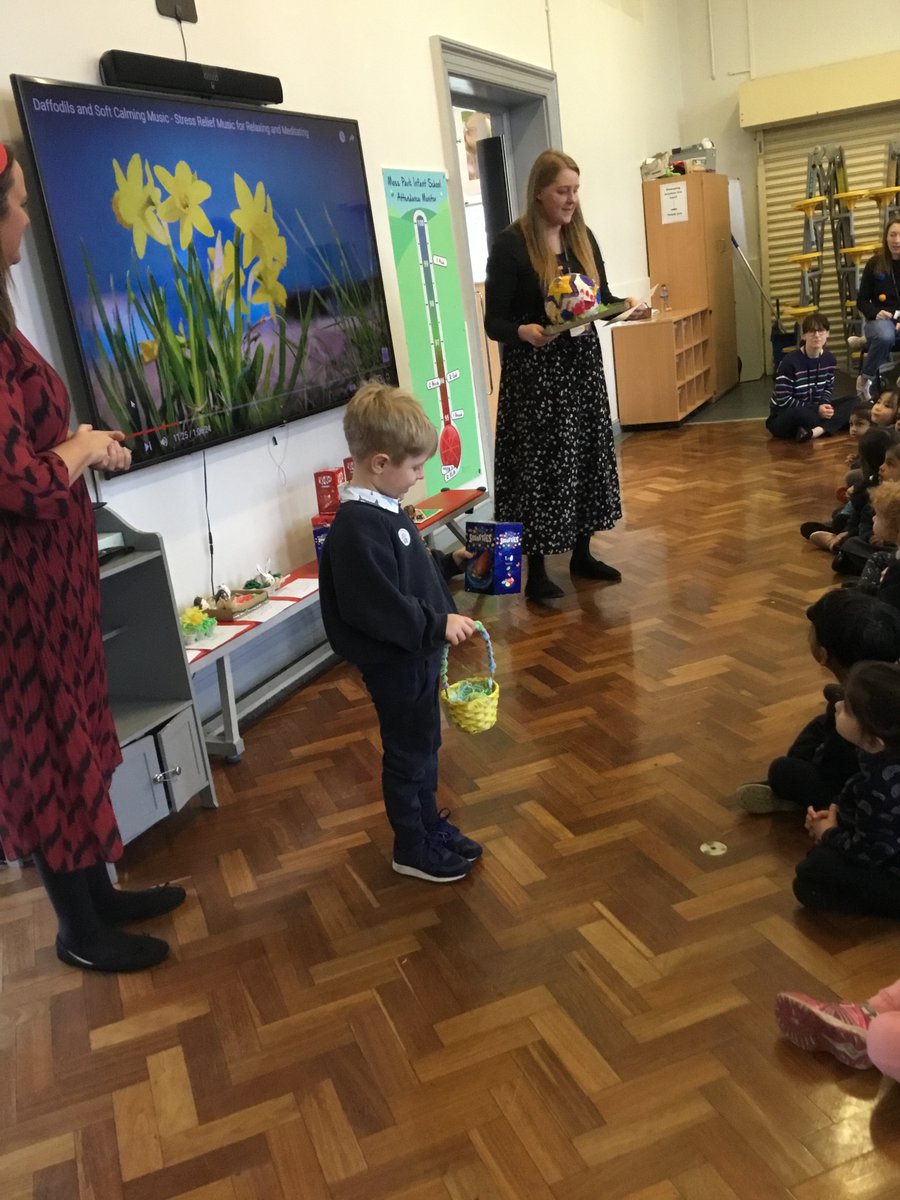 MossParkPrimary's tweet photo. A wonderful assembly to appreciate all our unique and creative children and some beautiful singing 🎶 https://t.co/ArRMjob7HT