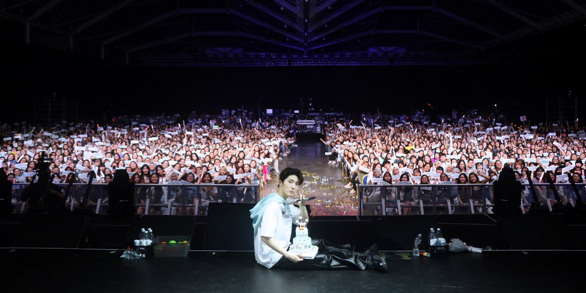 B.I 2023 ASIA TOUR [L.O.L THE HIDDEN STAGE] in Singapore 

#BI #비아이 
#IDSingapore
#131LABEL
#411ent 
#transparentarts 
#wondercoltd
#ThreeAnglesProduction