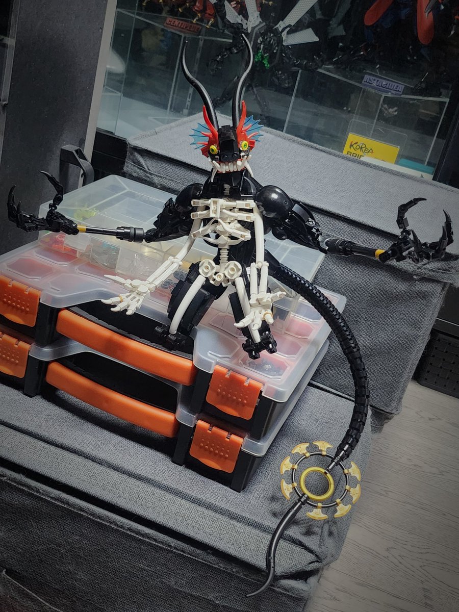 Buffoon76242561's tweet photo. Lego Amon WIP

#Lego #legomoc #bionicle #bioniclemoc #MOC #레고 #레고창작 https://t.co/N3zslVCj4C