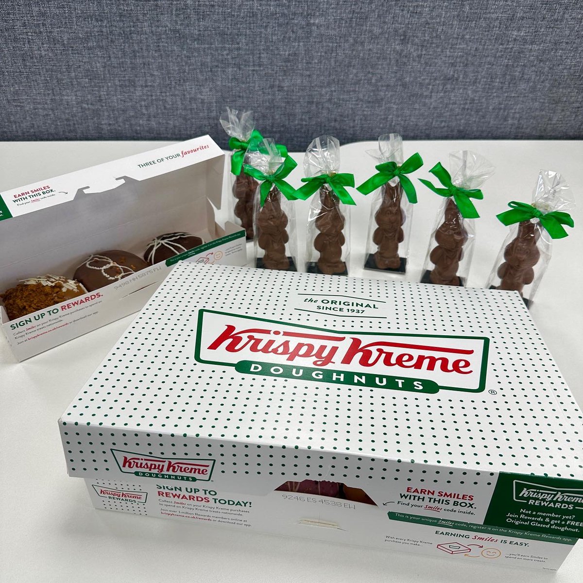 iHeatUK's tweet photo. Thank you @vaillantuk for the Easter treats! 🐰🍩

Nice way to end the week 😋

#Vaillant #VaillantBoilers #Easter #EasterTreats https://t.co/z2nNgmjQWD