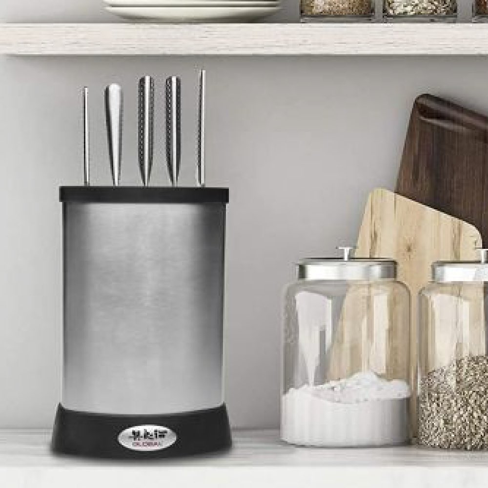 KitchenKnivesGB's tweet photo. Aprils mega deal is live 🔪 

Save a huge 63% on this fantastic Global knives six price knife block set, just £259

https://t.co/e6f1StOo6i https://t.co/JJTbGcuXGp